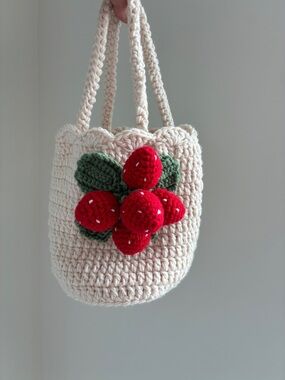Handmade Mini Tote 🍓🍀